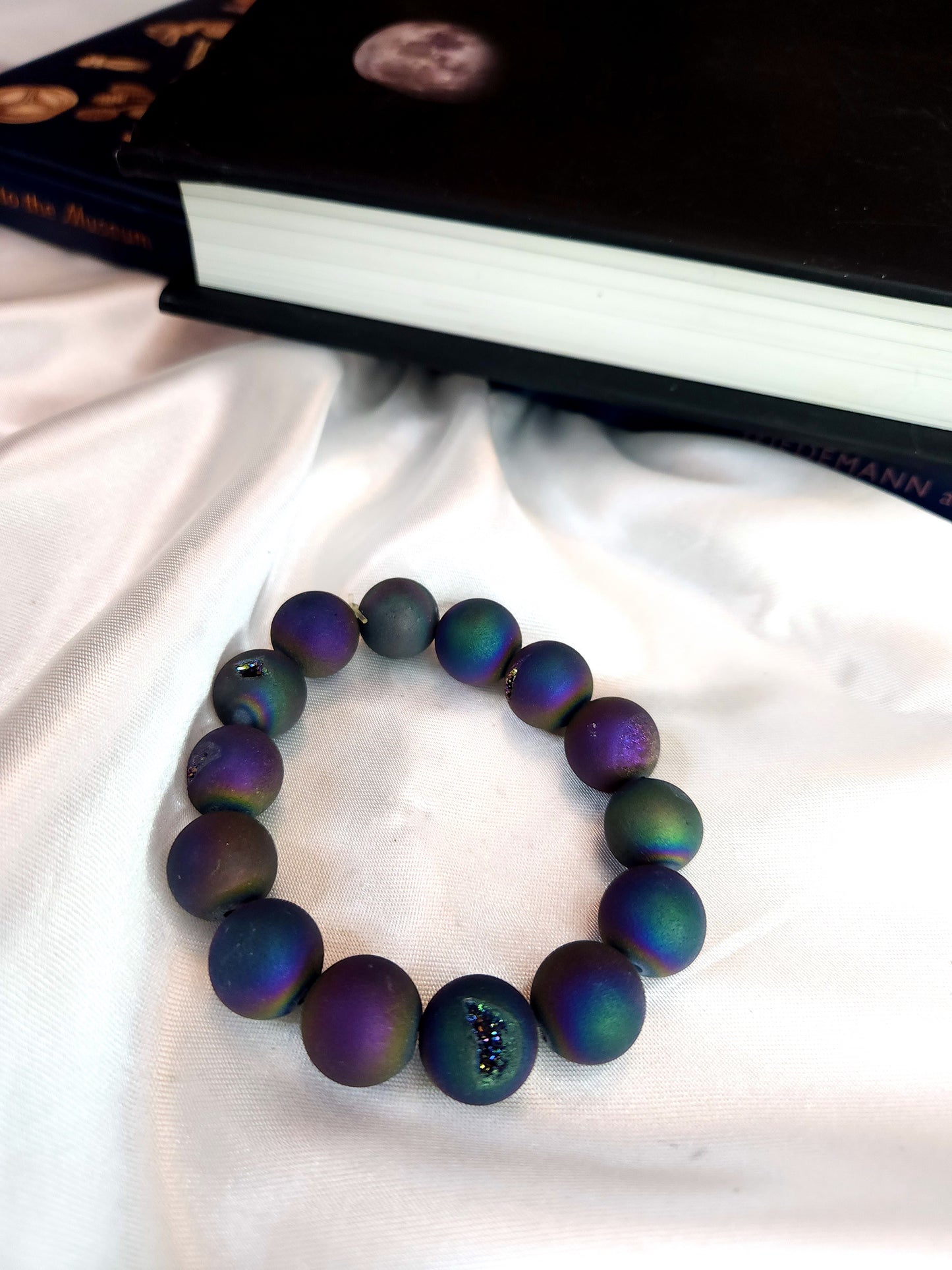 Druzy titanium quartz